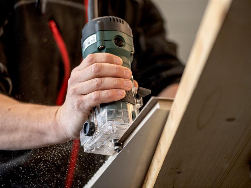 Metabo Trim Router 500W 240V Collet Chuck Bore: 6.35mm Cable Length 2m FM 500-6
