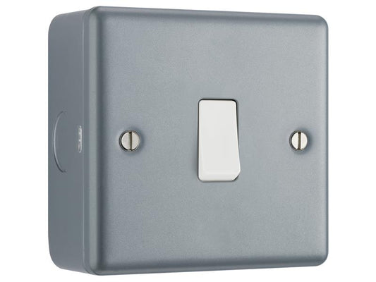 Masterplug Metal Clad 1-Gang 2-Way Light Switch MSTMC512