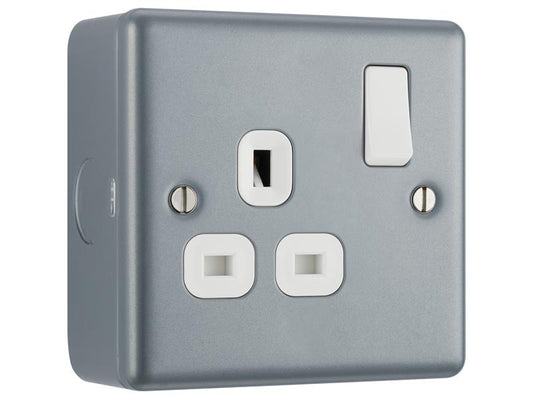 Masterplug Metal Clad Switched Socket 1-Gang 13A MSTMC521