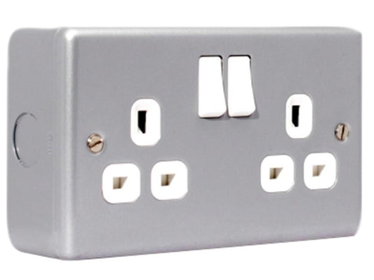 Masterplug Metal Clad Switched Socket 2-Gang 13A MSTMC522