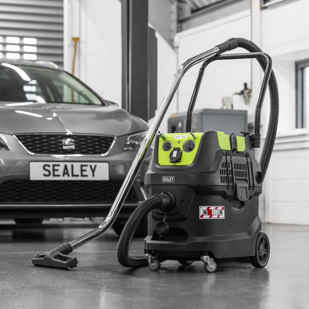 Sealey Dust-Free Wet & Dry Industrial Vacuum Cleaner 40L Plastic Drum PC400MA