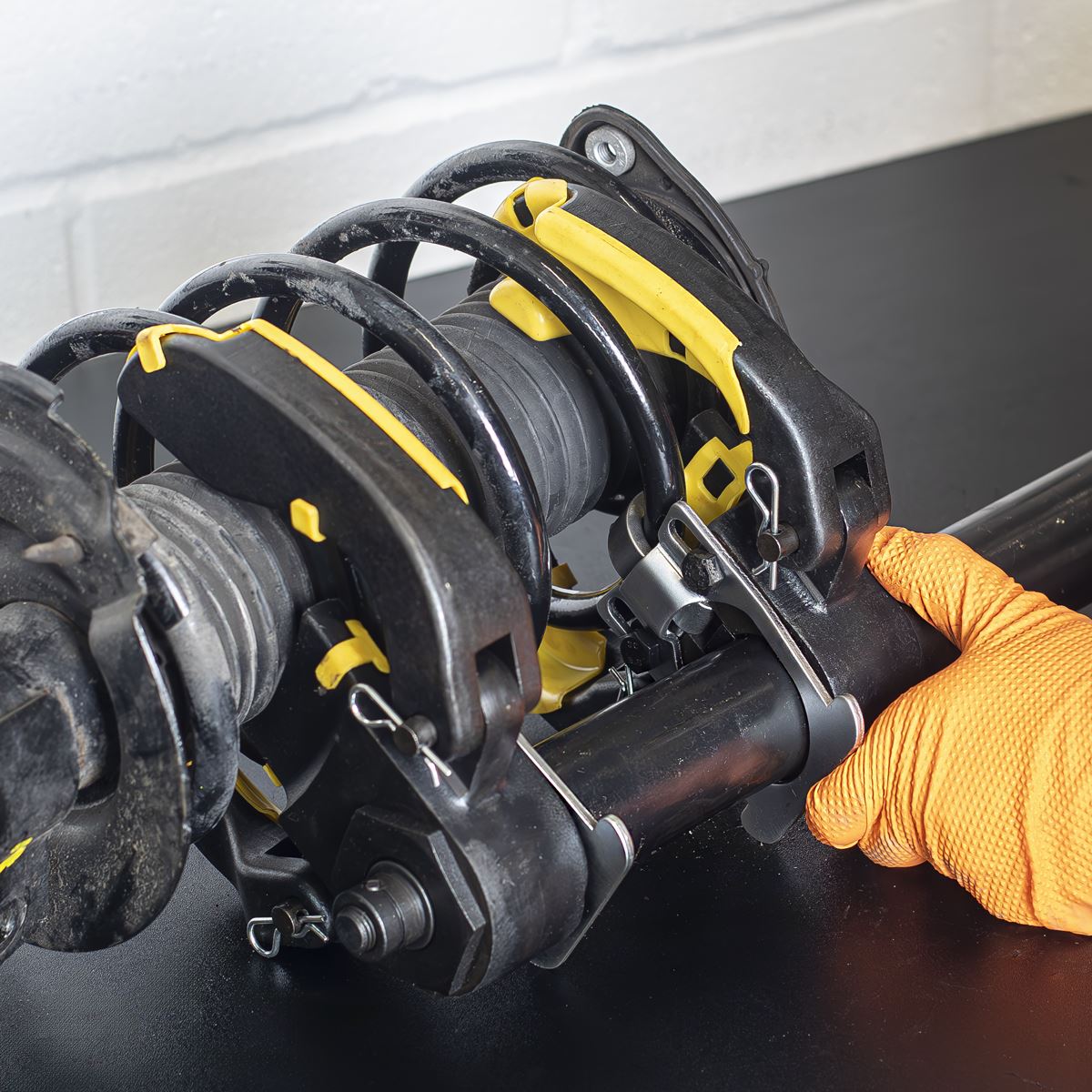Sealey MacPherson Strut Coil Spring Compressor Set 2300kg Right Handed RE250