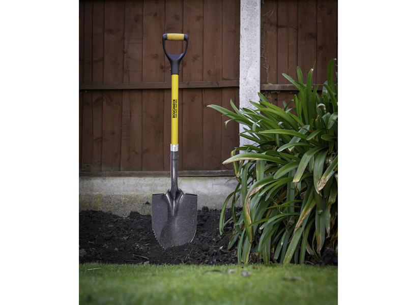 Roughneck Sharp Edge Round Shovel ROU68046
