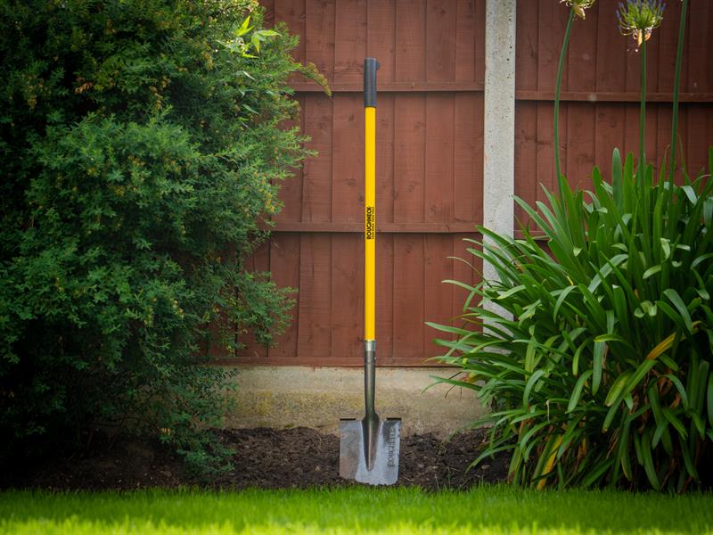 Roughneck Digging Spade, Long Handle ROU68223
