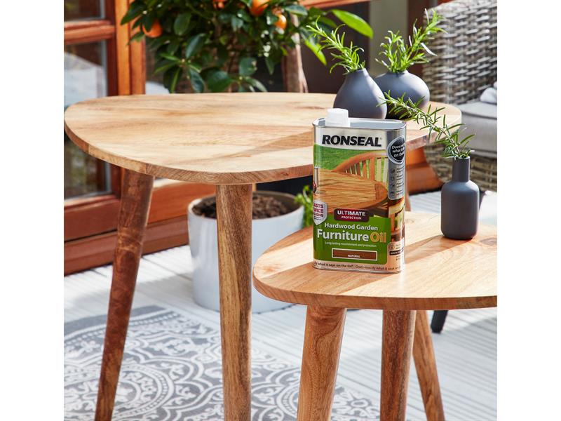 Ronseal Ultimate Protection Hardwood Garden Furniture Oil Natural 1 litre RSLUHWGFOC1L