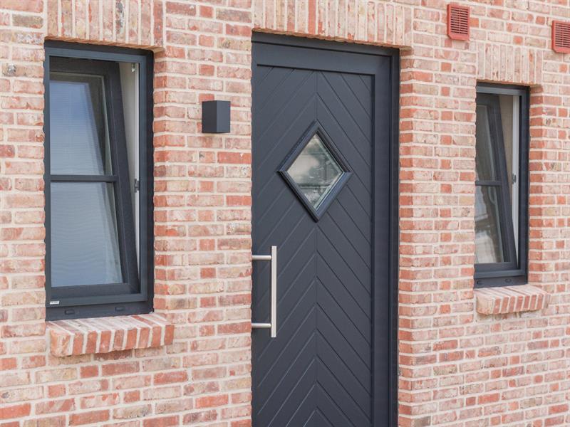 Ronseal uPVC Paint Anthracite Satin 750ml RSLUPVCAS750
