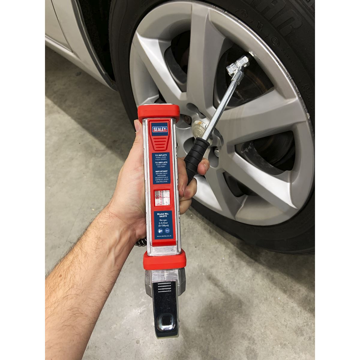 Sealey Tyre Inflator 0.5m Hose with Twin Push-On Connector SA371