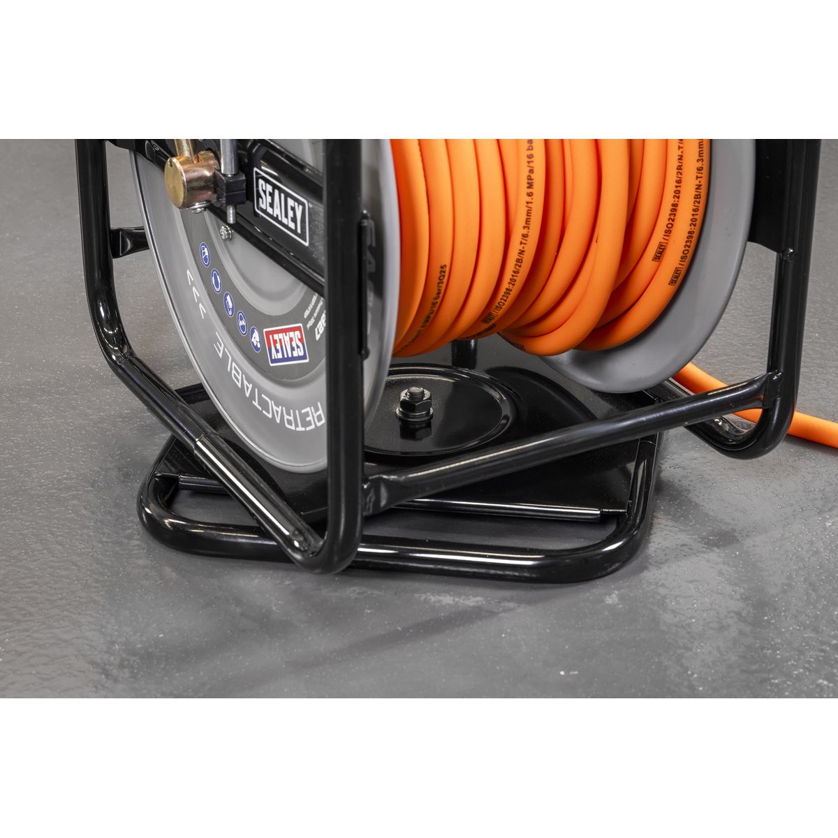 Sealey 30m Swivel Air Hose Reel 6mm ID 1/4" Male Connectors 1m Inlet Hose SA827
