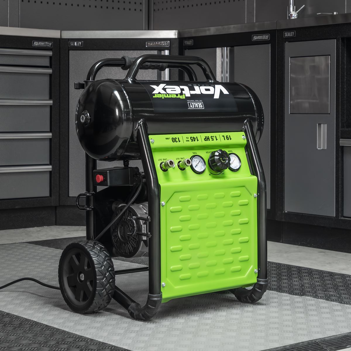Sealey 19L Oil Free Direct Drive Air Compressor 1.5hp Portable 230V 13A SAC1900