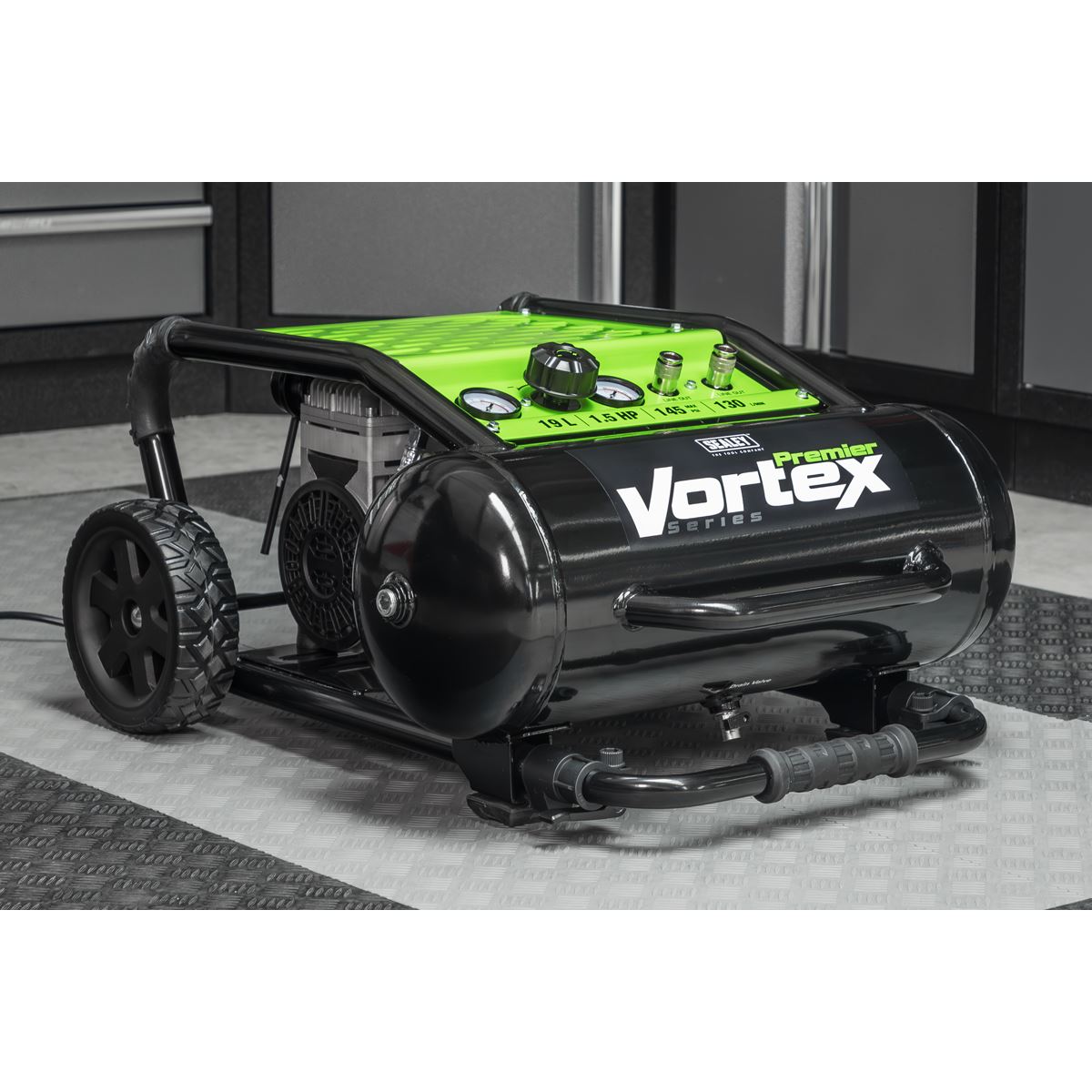 Sealey 19L Oil Free Direct Drive Air Compressor 1.5hp Portable 230V 13A SAC1900
