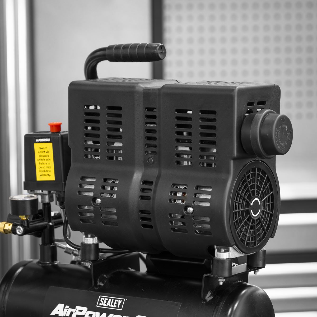Sealey 6L Oil Free Low Noise Direct Drive Air Compressor 1hp 230V/13A SAC6000S