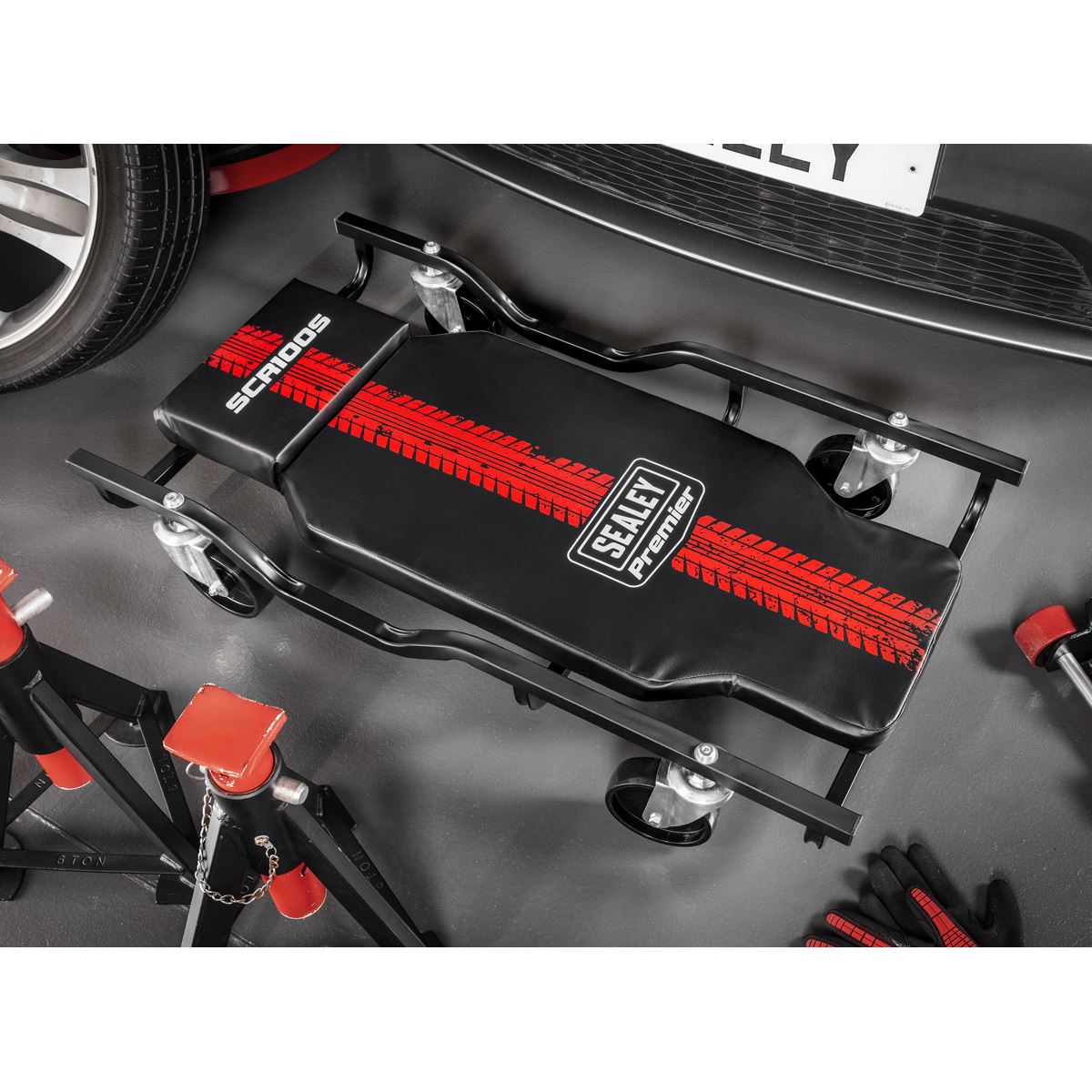 Sealey Vinyl Covered Steel Creeper with 4 Swivel Castor Wheels Headrest SCR100S