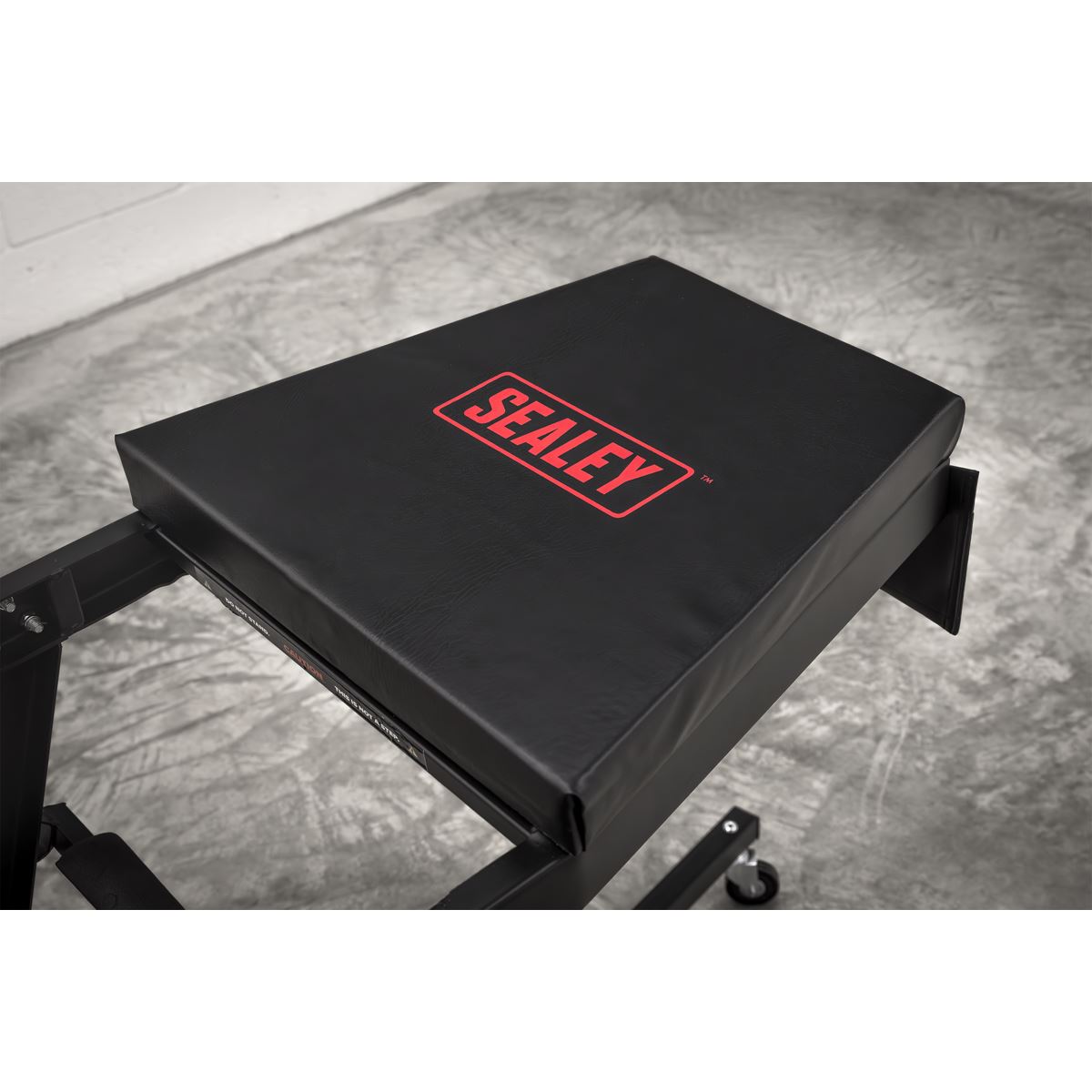 Sealey Adjustable Topside Creeper With Angles Capacity 150Kg On Wheels SCRT01