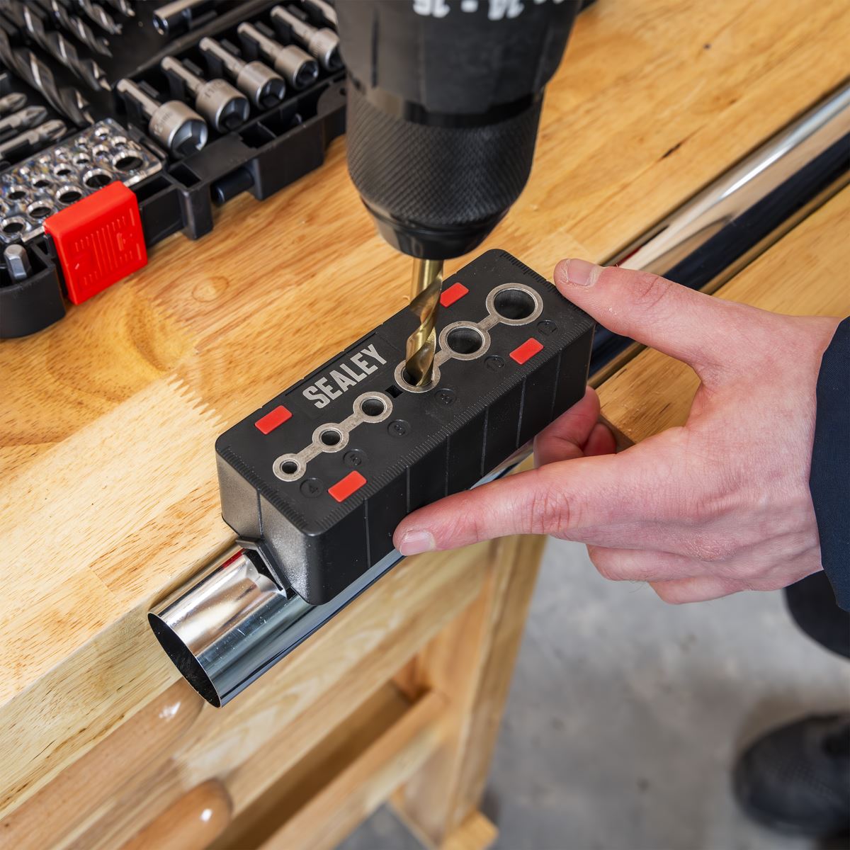 Sealey Drill Guide Built-in 90° V Groove 4 to12mm Create Straight Holes SDG01
