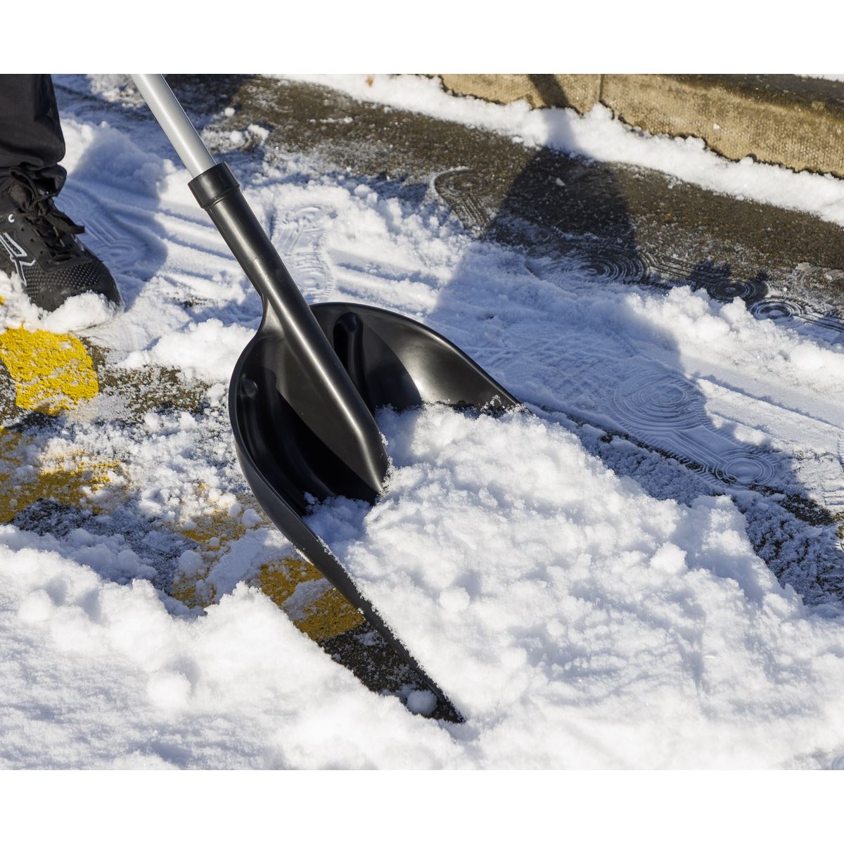 Sealey General-Purpose Shovel with 900mm Metal Handle SS01