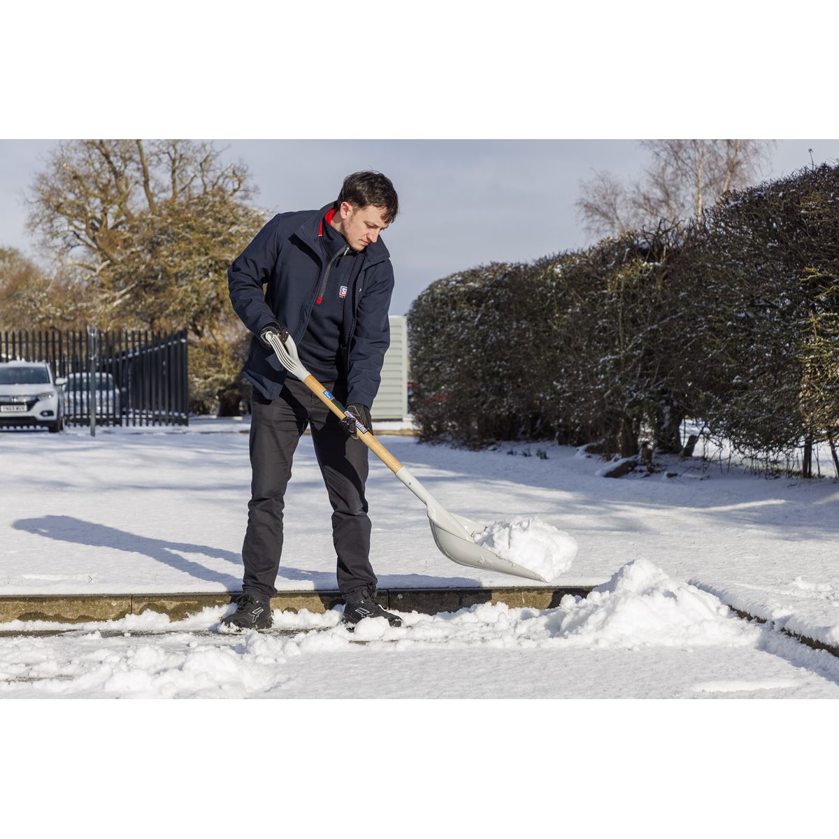 Sealey General-Purpose Shovel with 900mm Wooden Handle SS02
