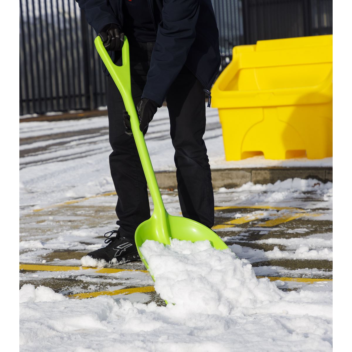 Sealey General-Purpose Polypropylene Shovel with 690mm Handle SS10