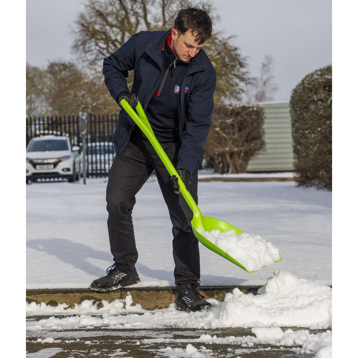 Sealey General-Purpose Polypropylene Shovel with 690mm Handle SS10