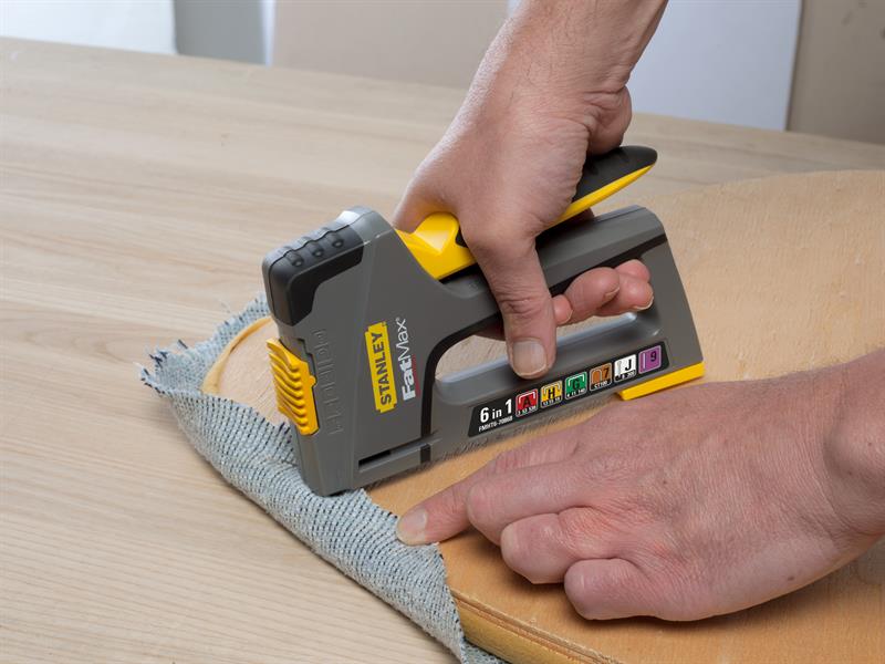 STANLEY 6 in 1 Multi Purpose Plastic Staple and Brad Nail Gun STA670868