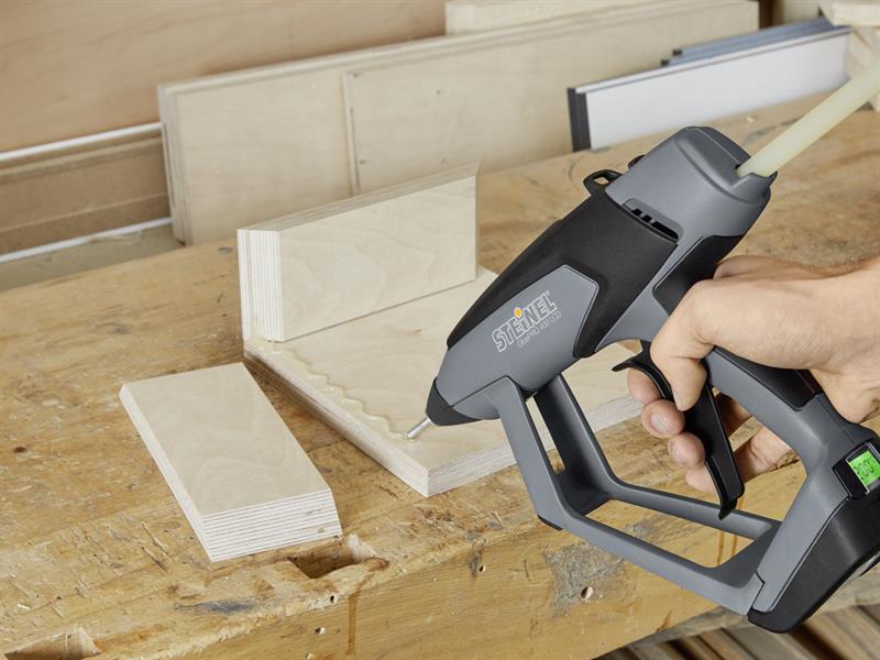 Steinel GluePRO 400 LCD Low Temp Glue Gun 400W 240V STIGLUEPRO4
