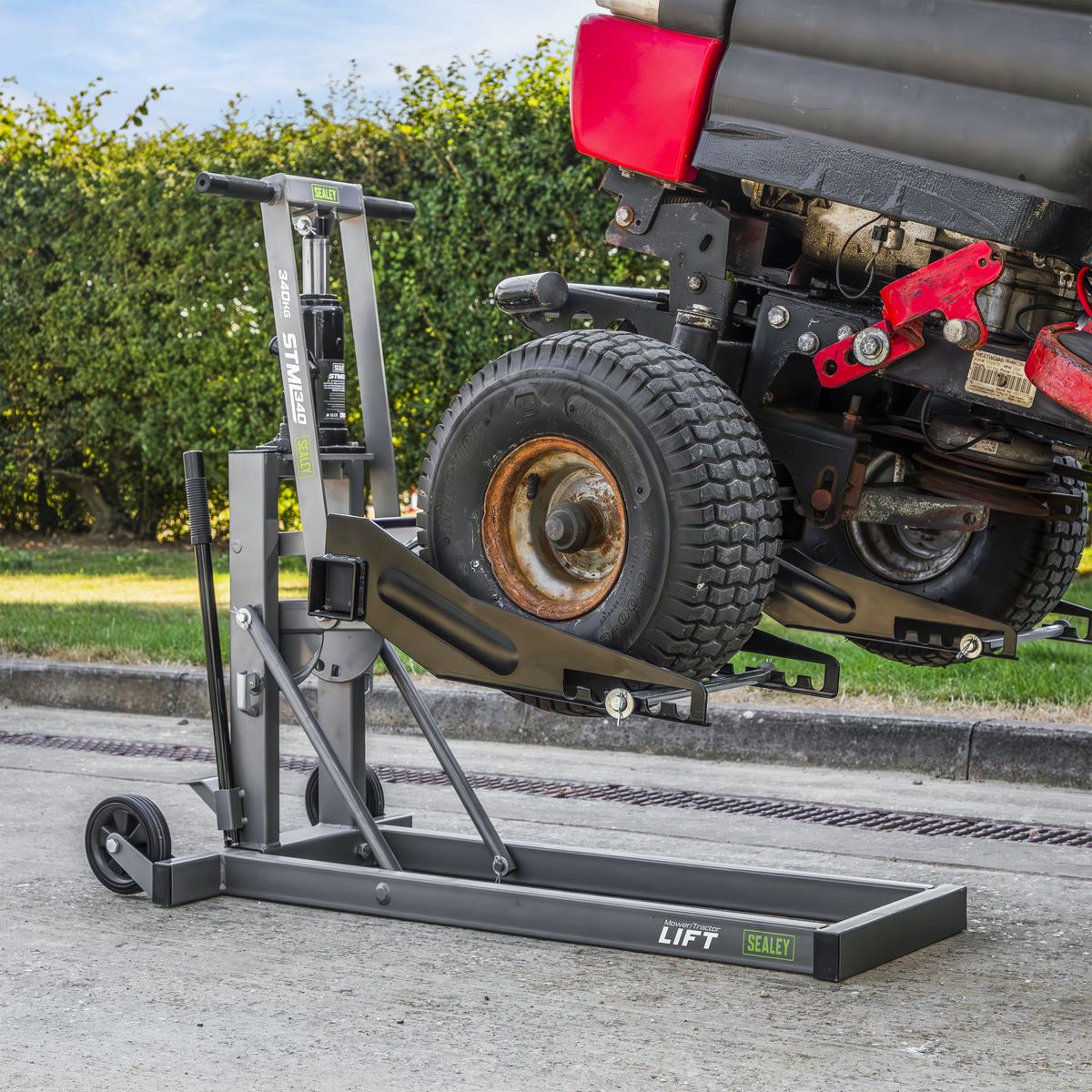 Sealey Hydraulic Ride Stand On Mower Tractor Lift 340kg Capacity STML340