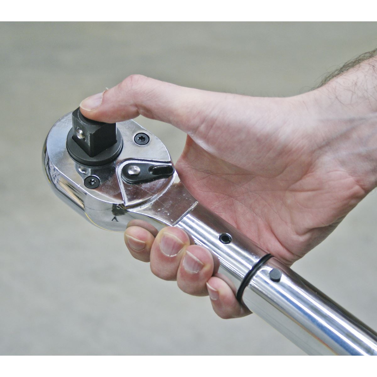 Sealey Torque Wrench 3/4"D 237-983Nm 150-750lbft Push Through Calibrated STW601
