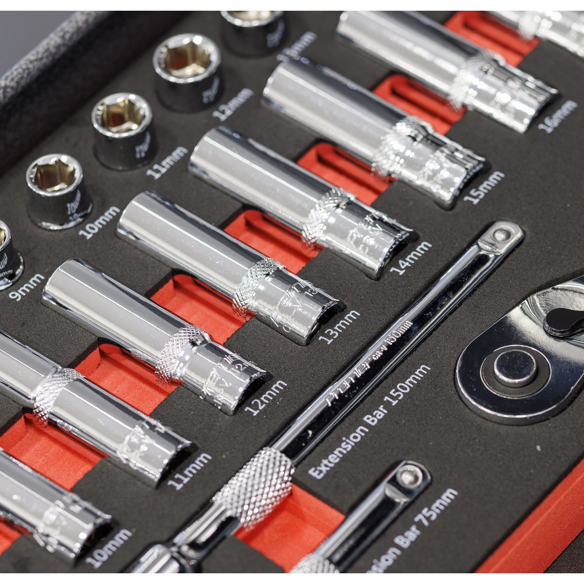 Sealey 3/8"D Metric Socket Set Deep And Standard Length In Tool Tray 32pc TBT41