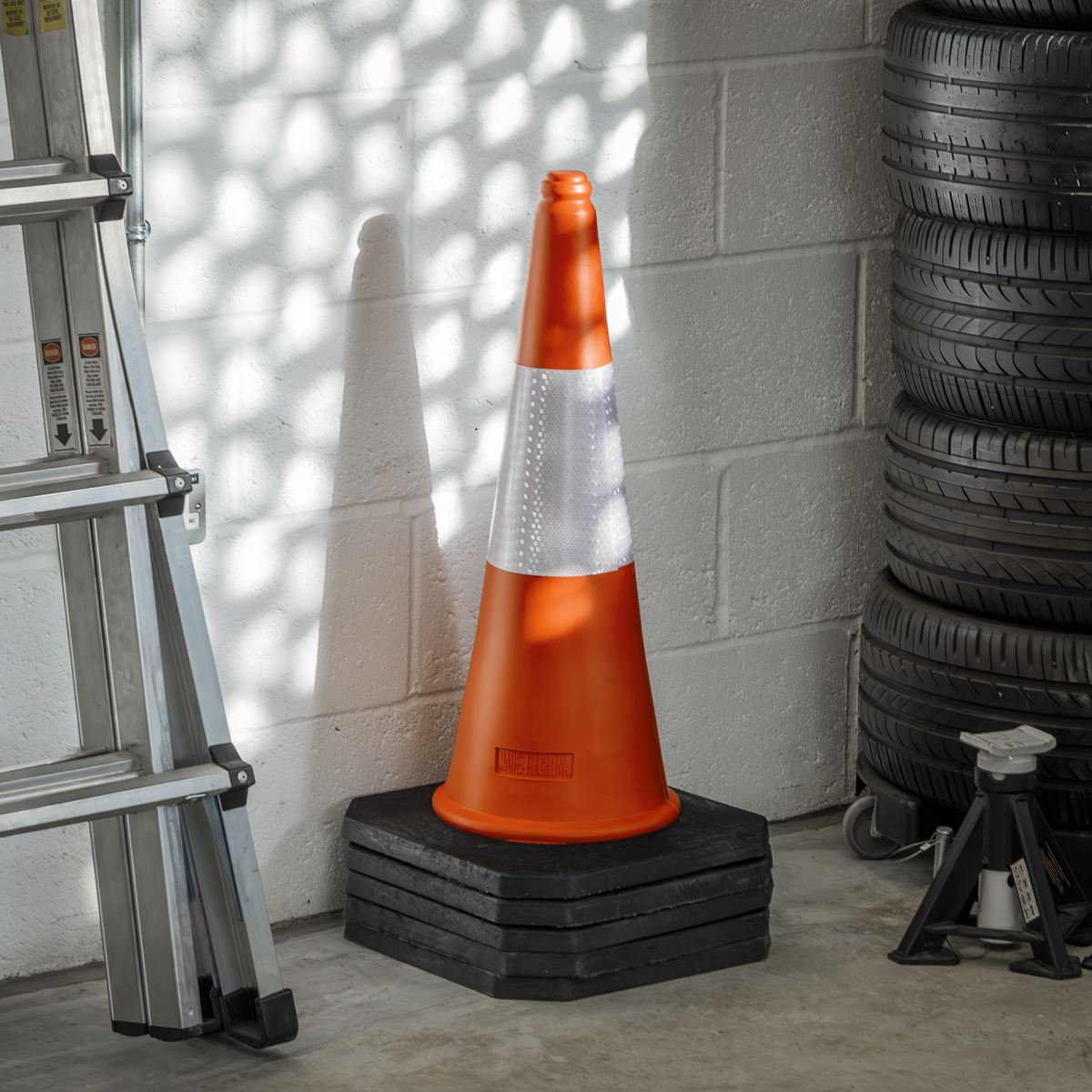 Sealey Traffic Cone 75cm Pack of 5 Stackable Hi Vis With Stable Base TFC05