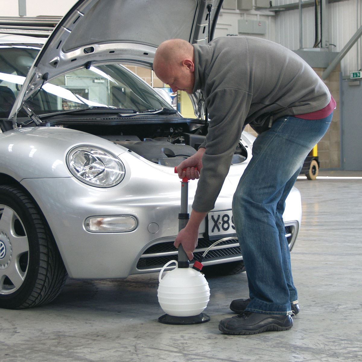 Sealey Vacuum Oil & Fluid Extractor Manual 5.5L TP696