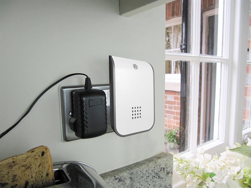 Uni-Com Premium Plug-In Door Chime UNC63728