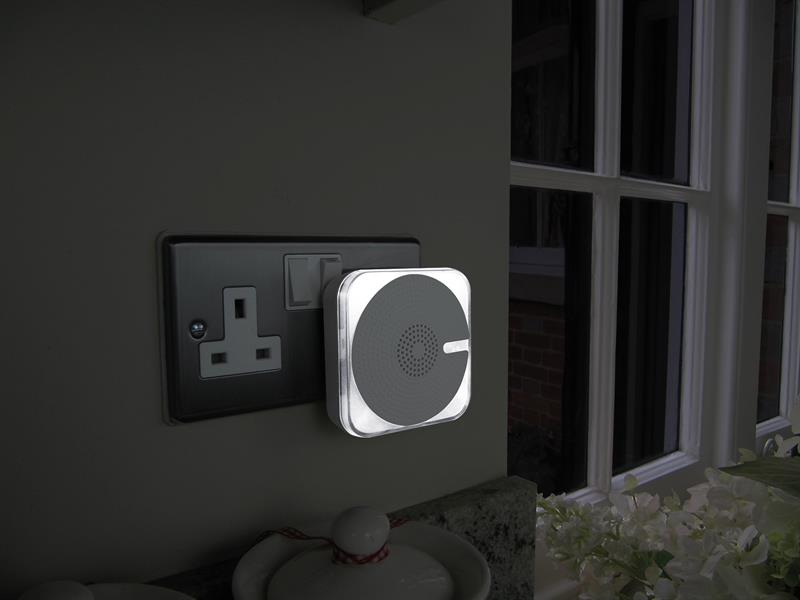Uni-Com Plug-In Door Chime with Kinetic Bell Push UNC66408