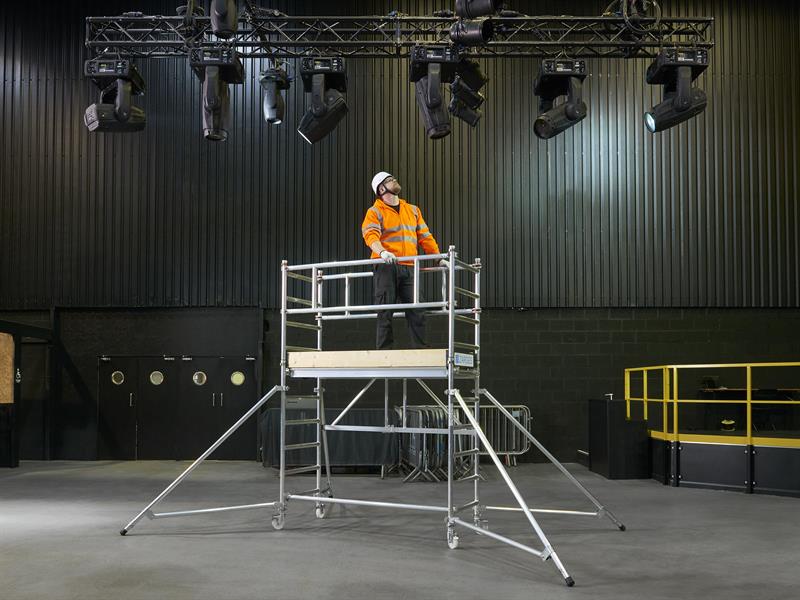 Zarges PaxTower 3T with Toeboards & Stabilisers Platform Height 1.6m ZAR5535122
