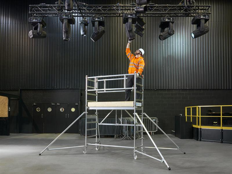 Zarges PaxTower 3T with Toeboards & Stabilisers Platform Height 1.6m ZAR5535122