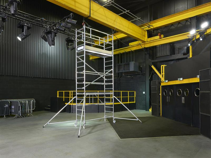 Zarges PaxTower 3T with Toeboards & Stabilisers Platform Height 3.6m ZAR5535142