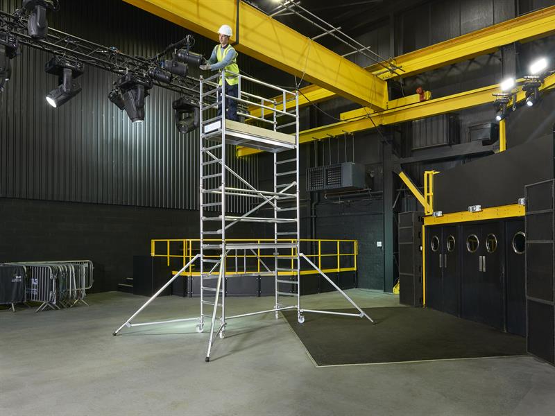 Zarges PaxTower 3T with Toeboards & Stabilisers Platform Height 3.6m ZAR5535142
