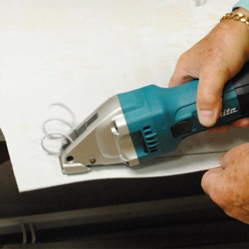 Makita Straight Shear 380W 110V Tongue Action Blade Max Cut 2.5mm Alloy JS1601