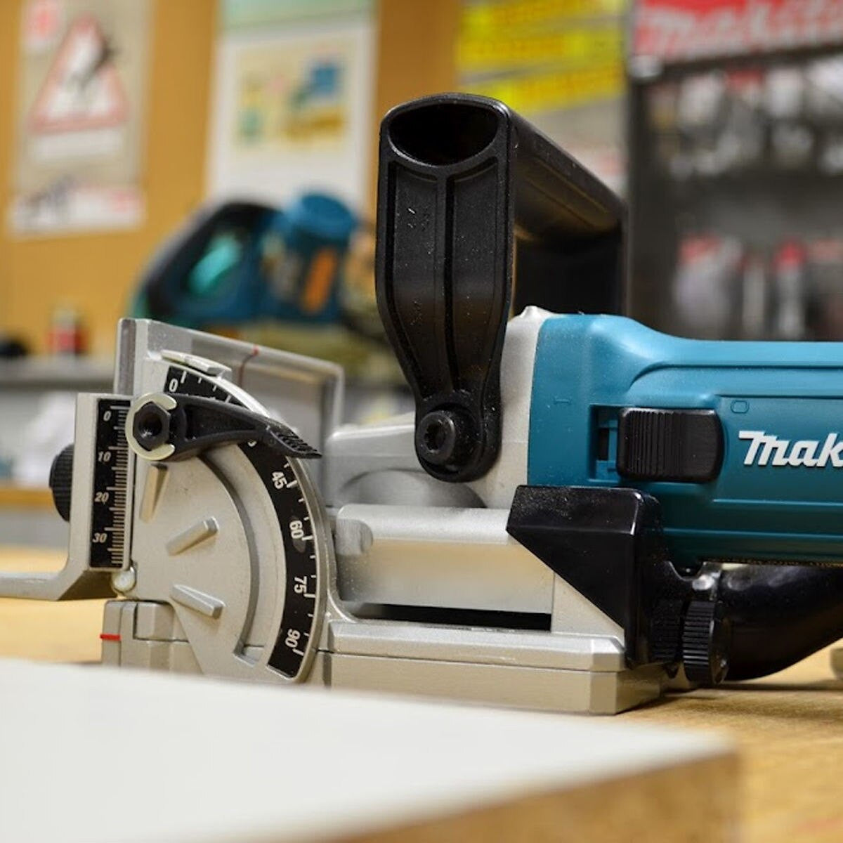 Makita Biscuit Jointer 700W 240V Blade Dia 100mm Teeth 6 PJ7000
