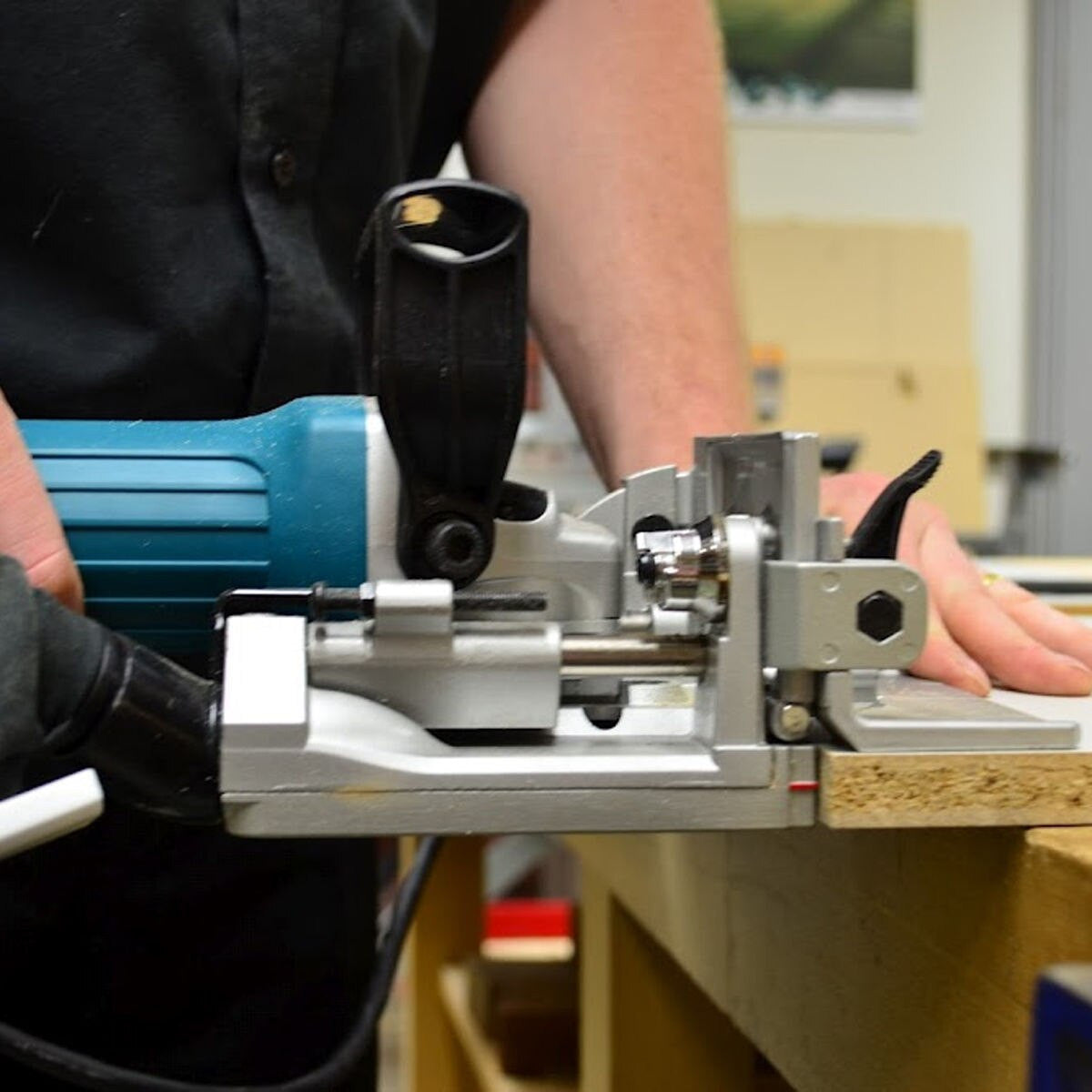 Makita Biscuit Jointer 700W 240V Blade Dia 100mm Teeth 6 PJ7000