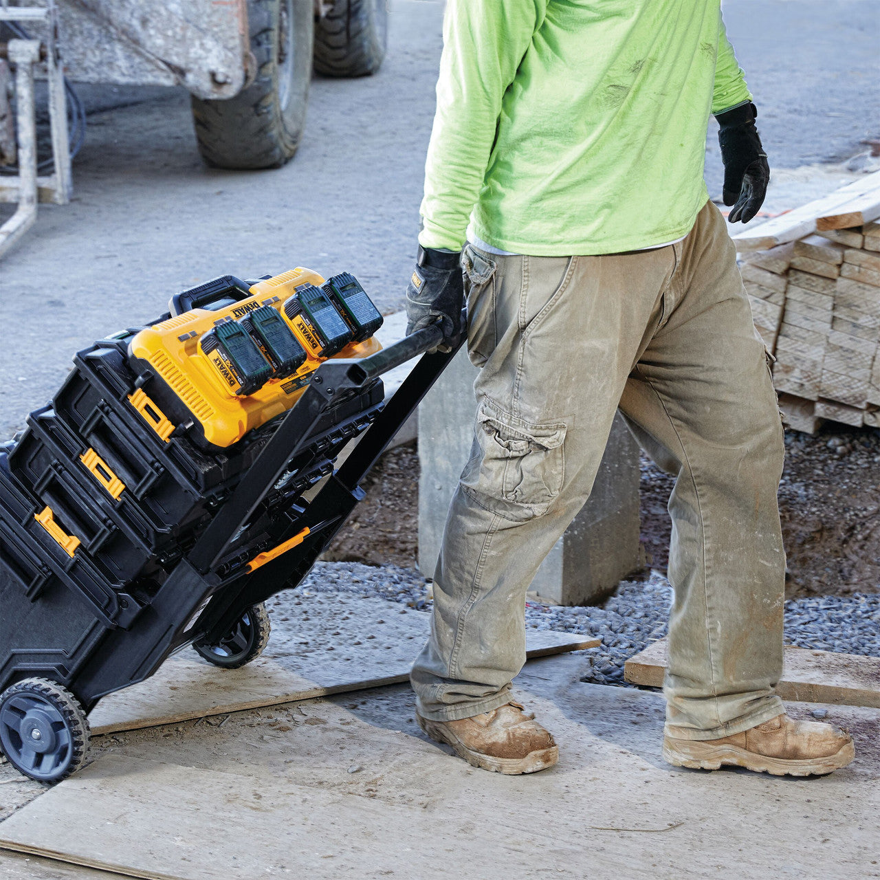 Dewalt DCB104 18V XR 4 Port Simultaneous Fast Charger 240V