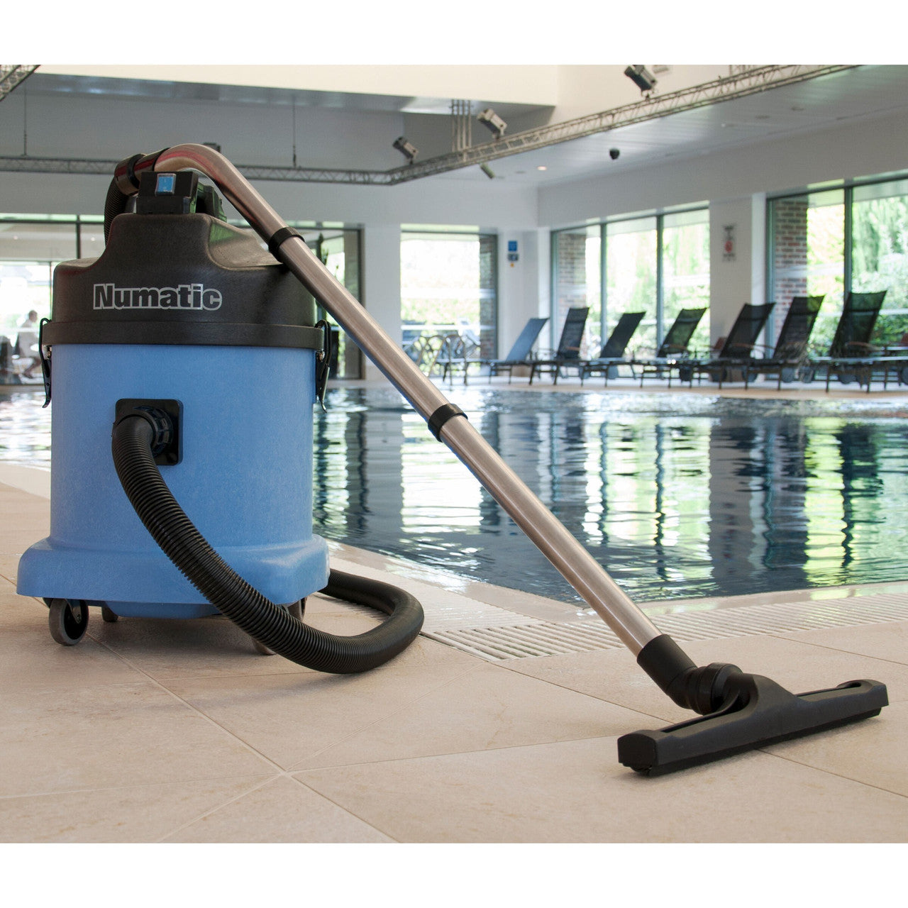 Numatic WVD570-2 Mid-Sized Wet and Dry Vac 15L / 23L (240V)