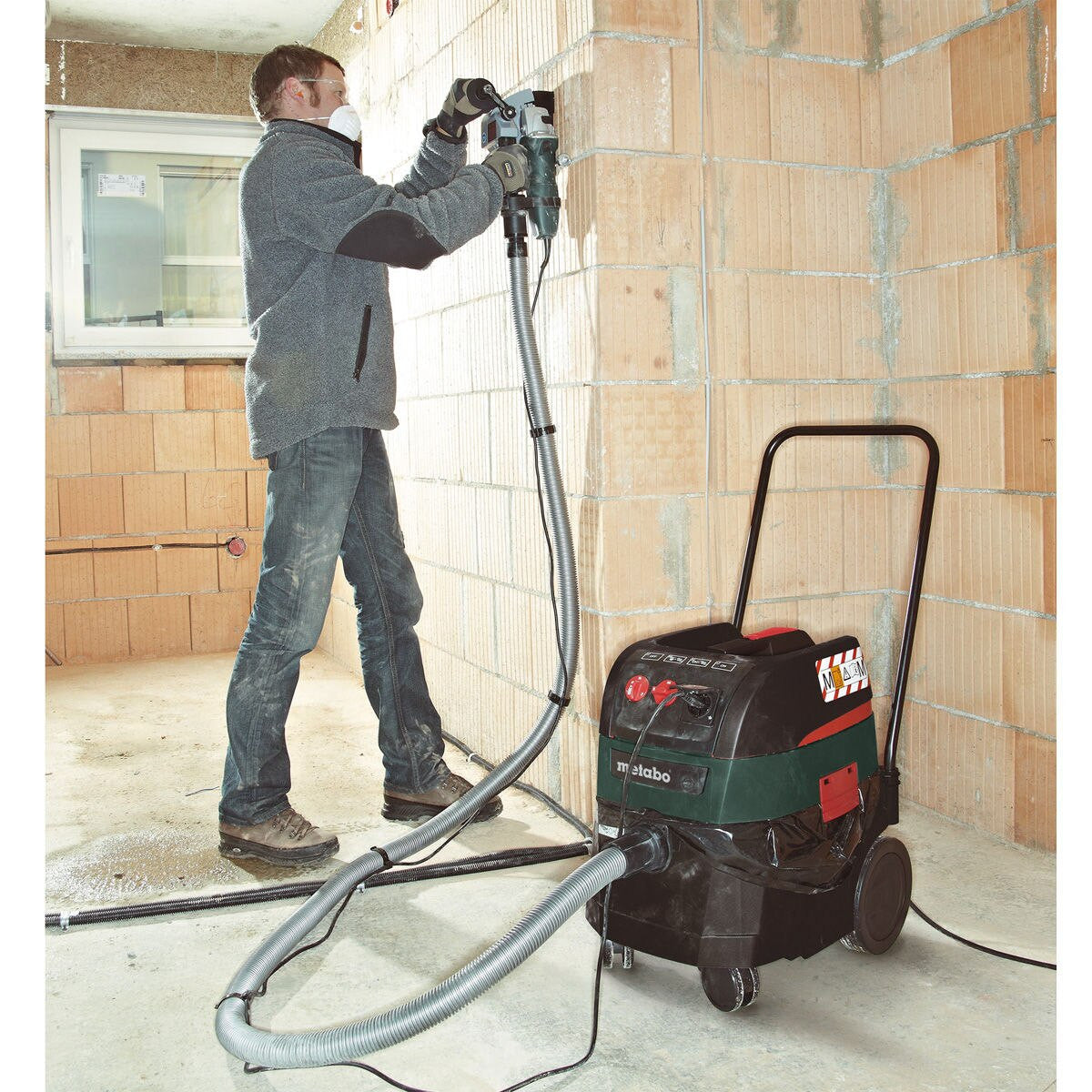 Metabo ASR35MACP All-Purpose Vacuum Cleaner 1400W with Measurement of Pressure Differentials (240V)