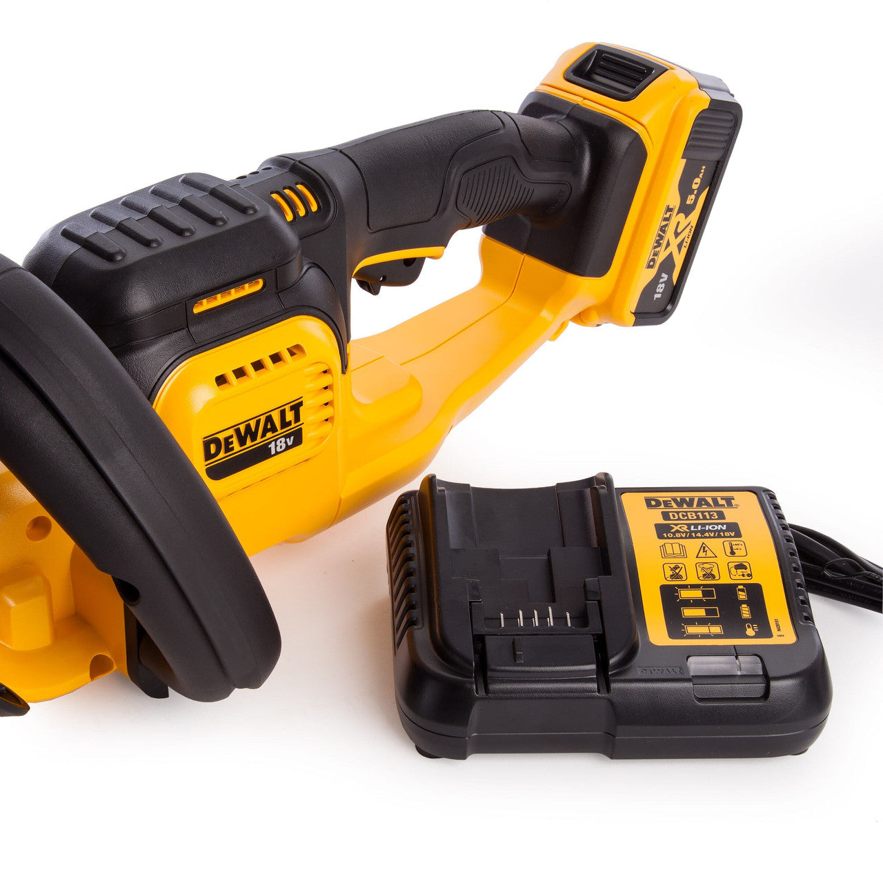 Dewalt DCM563P1 18V XR Cordless Hedge Trimmer (1x 5.0Ah Battery)