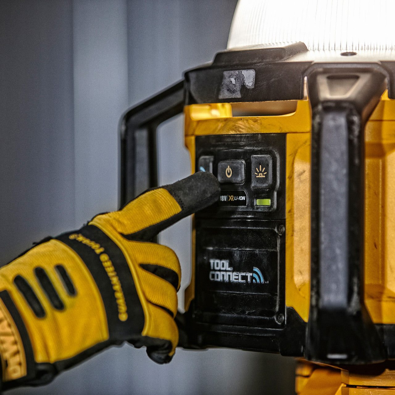 Dewalt DCL074 18V XR Tool Connect Area Light (Body Only)