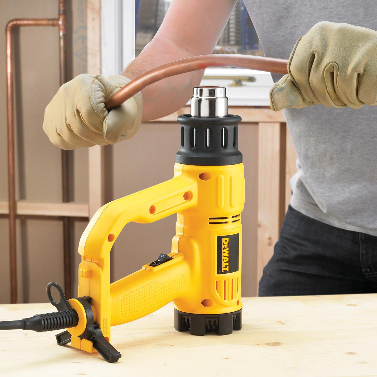 Dewalt Heat Gun 1800W With Dual Air Flow 240V Temp 50-400 / 50-600°C D26411