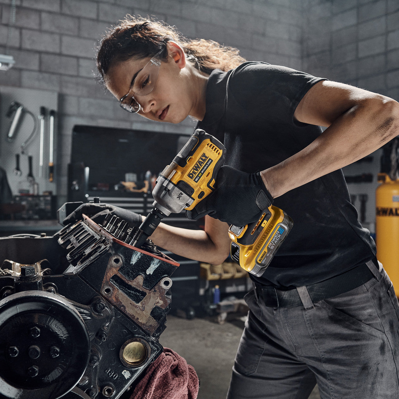 Dewalt DCF891H2T 18V XR Brushless 1/2" Hog Ring Impact Wrench (2 x Powerstack Batteries)