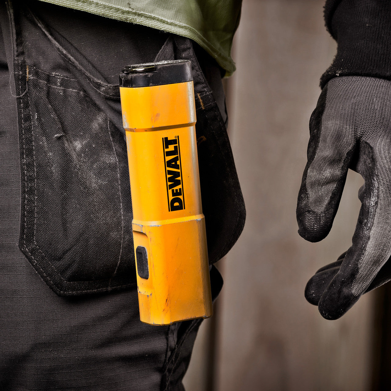 Dewalt DCL183 3.6V Rechargeable USB-C Flashlight