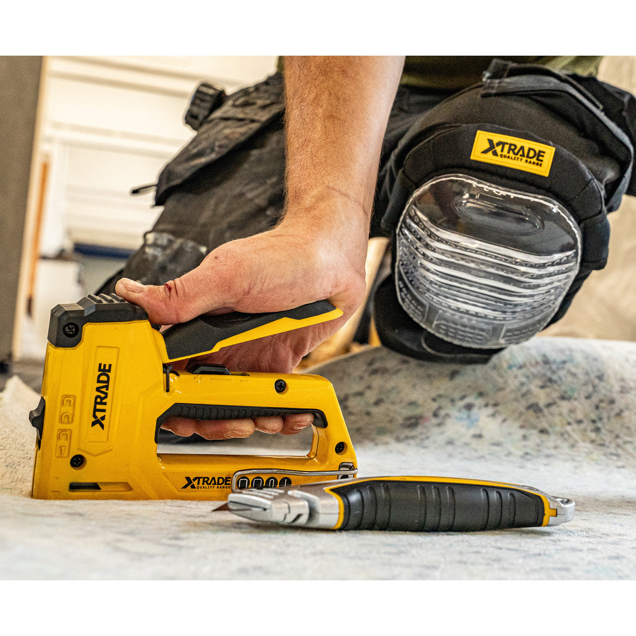 XTrade Heavy Duty Staple Gun 4 in 1 Staples U-shaped Cable Nails & BradsX0900073