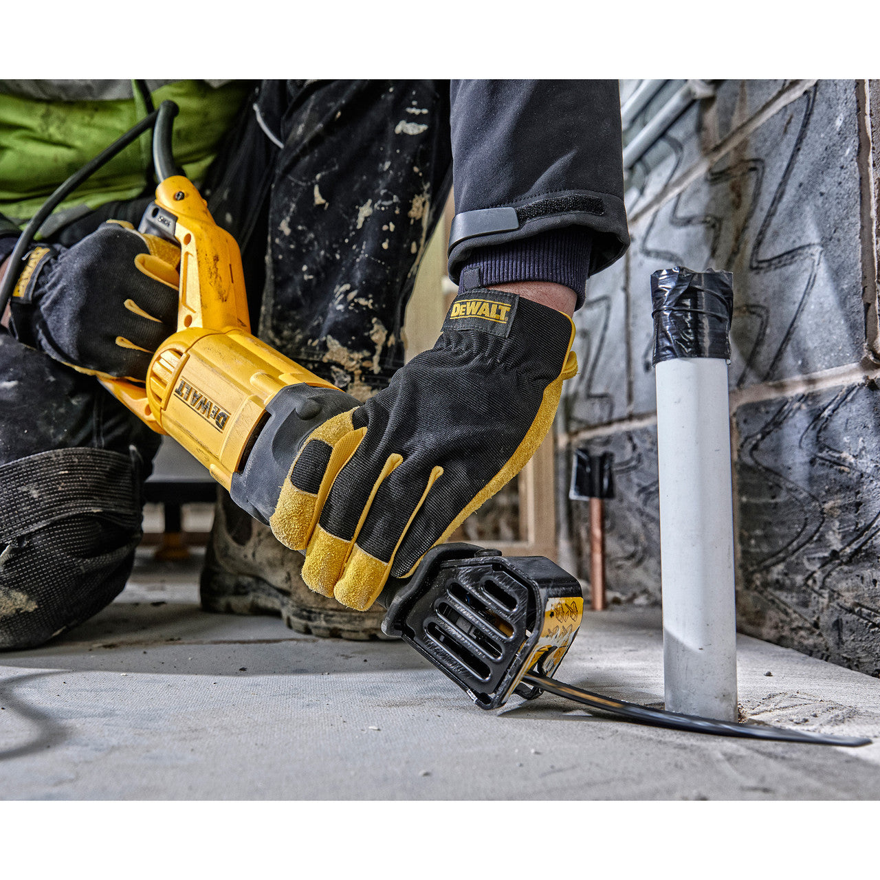 Dewalt DWE305PK Reciprocating Saw 1100W (240V)