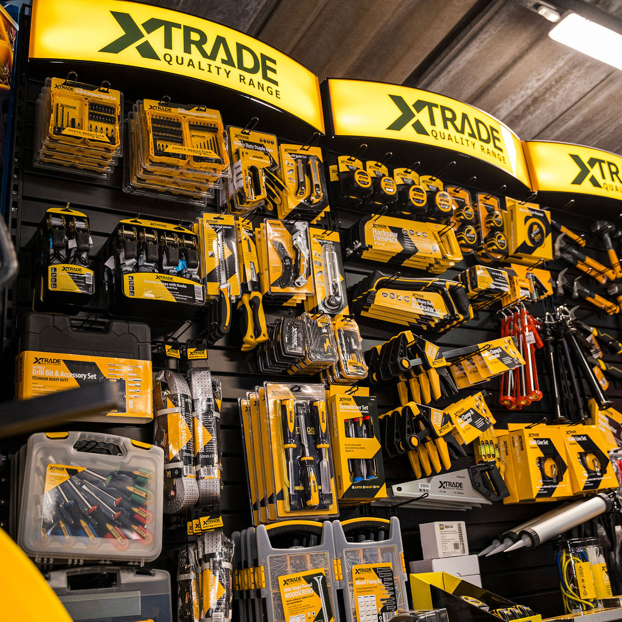 XTrade Merchandising Display Stand 1 Metre Wide Height 2260mm Black And yellow