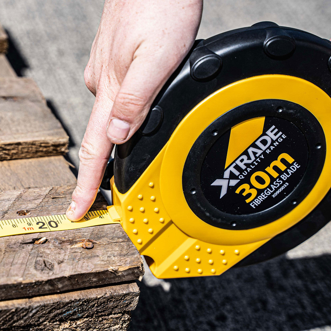 XTrade Metric Imperial Closed Case Tape Measure 30m X0900033